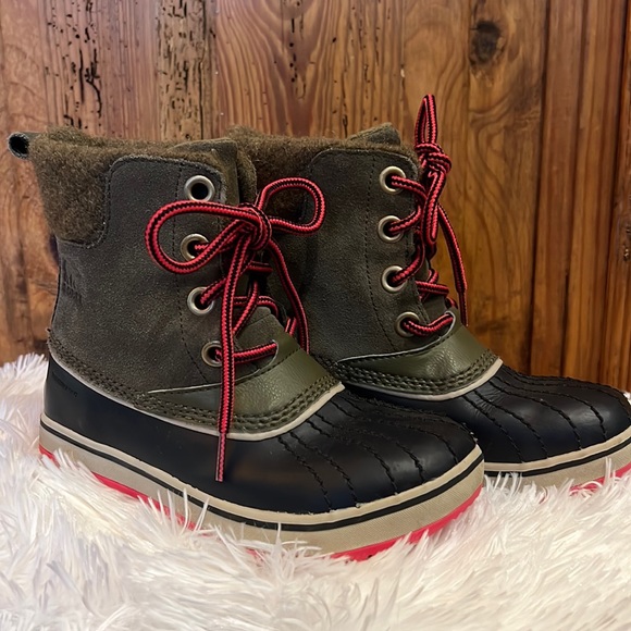 Sorel Other - Sorel Youth Big Kids Snow Winter Rain Boots Navy and Hunter Green Size 1